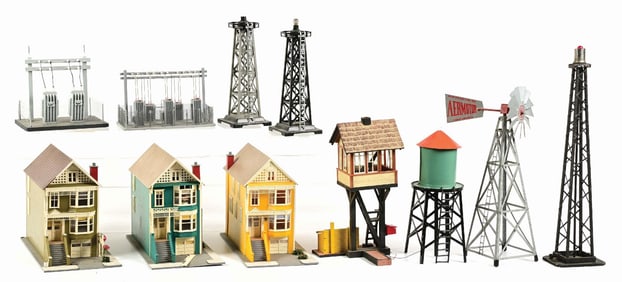 LOT OF 11: CONTEMPORARY SIGNALS & HOUSES
