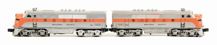 LOT OF 2: LIONEL NO. 2355 WEESTERN PACIFIC F3S