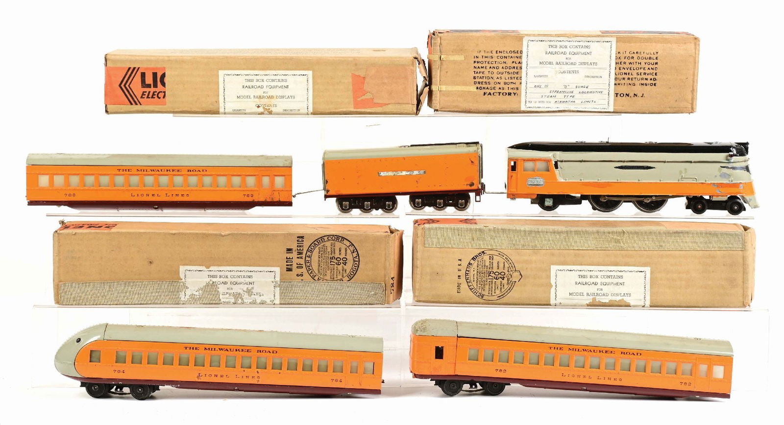 LIONEL HIAWATHA TRAIN SET (1 of 2)