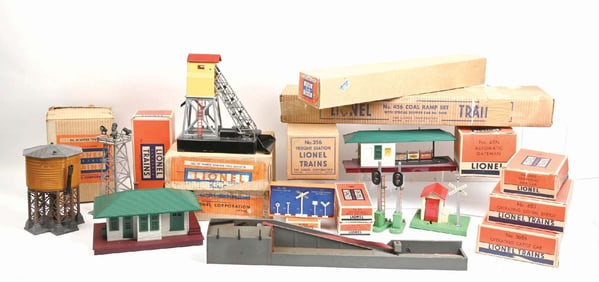 LARGE LOT OF BOXED LIONEL POST-WAR ACCESSORIES