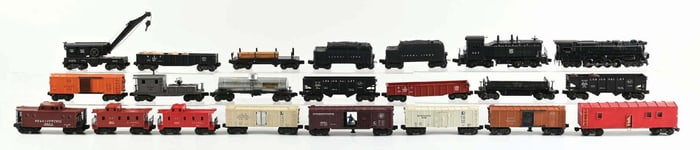 LARGE LOT OF BOXED LIONEL POST-WAR TRAIN CARS