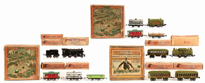 LOT OF 3: LIONEL O GAUGE TRAIN SETS IN BOX