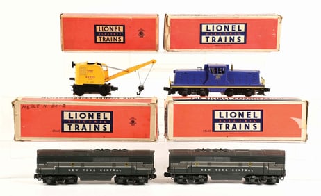LOT OF 4: LIONEL 626 NEW YORK CENTRAL "B" UNITS, 626 BALTIMORE & OHIO 44-TONNER & 3360 BURRO CRANE