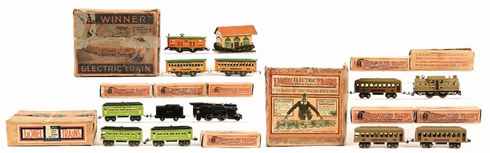LOT OF 3: LIONEL O GAUGE TRAIN SETS IN BOX