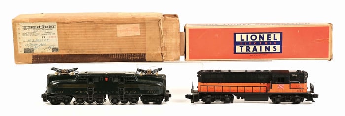 LOT OF 2: VARIOUS LIONEL TRAIN ENGINES W/ BOX