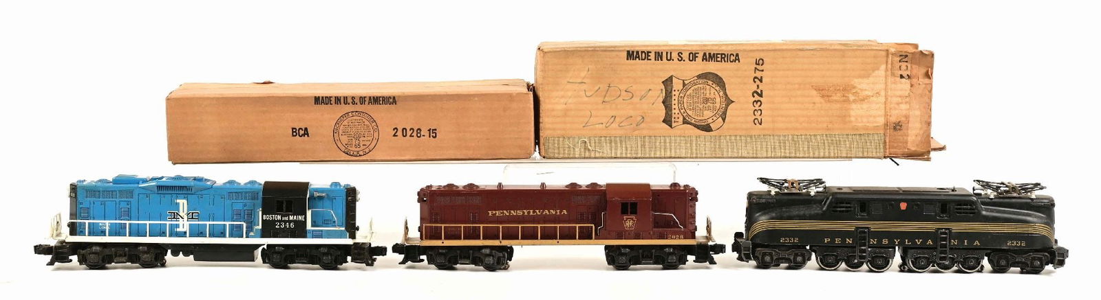 LOT OF 3: VARIOUS LIONEL TRAIN ENGINES W/ BOX (1 of 2)