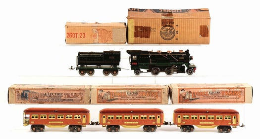 LOT OF 5: LIONEL TRAIN CARS
