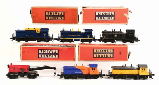 LOT OF 6: VARIOUS LIONEL TRAIN ENGINES AND CRANE