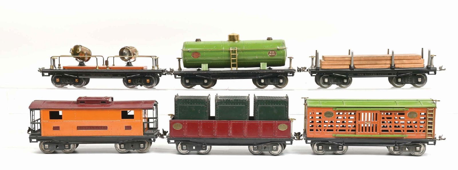 LOT OF 6: LIONEL LINES 200-SERIES FREIGHT CARS (1 of 2)