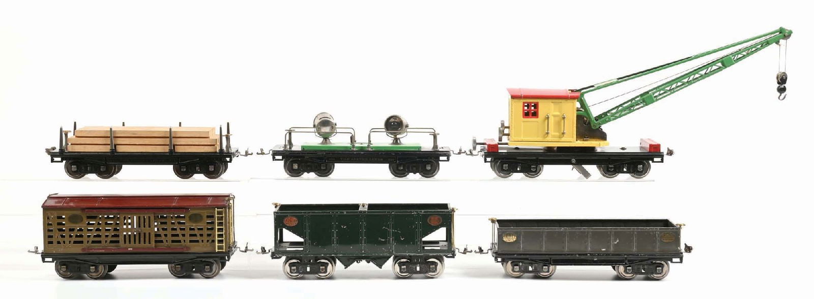 LOT OF 6: LIONEL LINES 200-SERIES FREIGHT CARS (1 of 2)