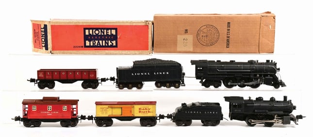 LOT OF 6: LIONEL ENGINES & CARS