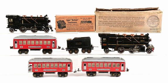 LOT OF 6: LIONEL TRAINS AND CARS (1 of 2)
