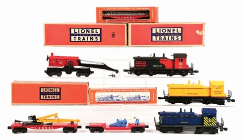 LOT OF 7: LIONEL LINE TRAIN ENGINES & ROLLING STOCK