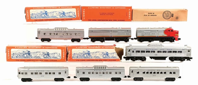 LOT OF 7: LIONEL LOCOMOTIVES & CARS
