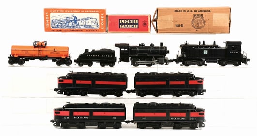 LOT OF 8: LIONEL LOCOMOTIVES, TENDERS & ALCOS