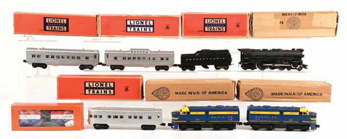 LOT OF 8: LIONEL NO. 204 SANTA FE ALCOS & ASSORTED PASSENGER CARS