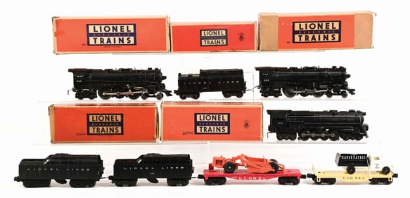 LOT OF 8: LIONEL LOCOMOTIVES & FREIGHT CARS