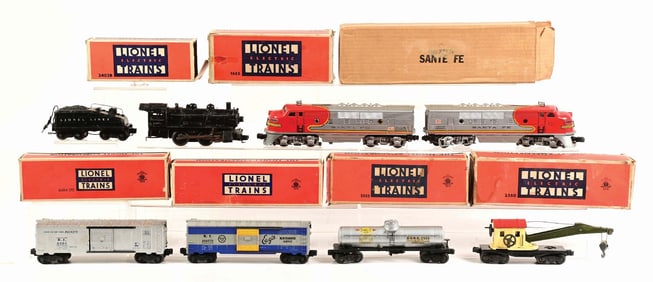 LOT OF 8: LIONEL SANTA FE NO. 2343 & 2333 TRAIN ENGINES W/ TENDER AND CARS SET