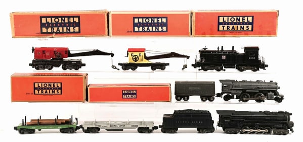 LOT OF 10: LIONEL TRAINS LOCOMOTIVES AND CARS IN BOX