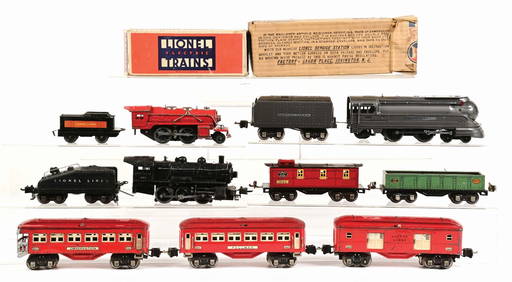 LOT OF 11: VARIOUS LIONEL TRAIN ENGINES AND CARS W/ BOX (1 of 2)