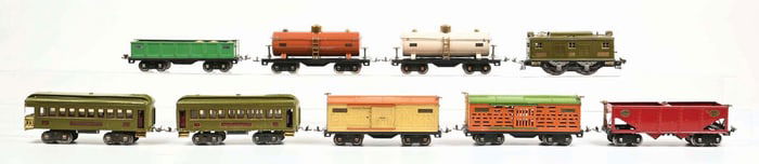 LOT OF 9: LIONEL ENGINE NO. 8E, HOPPER CARS, OIL CAR, AND OTHER VARIOUS CARS