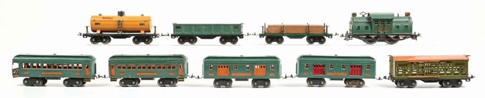 LOT OF 9: LIONEL NO. 10E ENGINE & VARIOUS CARS
