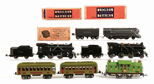 LOT OF 9: VARIOUS LIONEL TRAIN ENGINES AND CARS