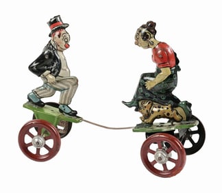 TIN LITHO PRE-WAR GERMAN MAGGIE AND JIGGS FIGHTING TOY