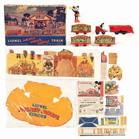 LIONEL MICKEY MOUSE CIRCUS TRAIN W/ CARDBOARD ACCESSORIES & COMPOSITION BARKER IN ORIGINAL BOX (1 of 5)