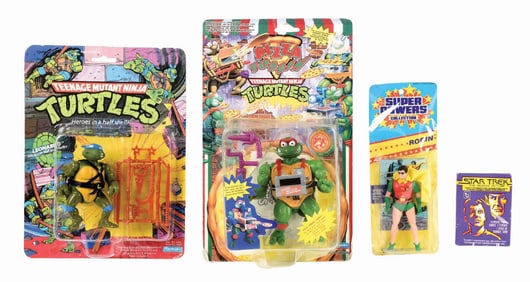 LOT OF 4: VARIOUS VINTAGE CHARACTER ITEMS