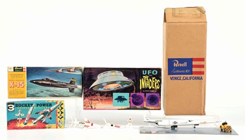 LOT OF 4: SPACE-RELATED AMERICAN-MADE MODEL KITS IN ORIGINAL BOXES