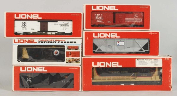 Lionel Service Station Limited Edition Train Set.: Contemporary. Includes no. 8666 Northern Pacific GP-9 diesel engine, four freight cars, and one matching Northern Pacific caboose. Includes individual boxes and set box with some creasing. Condition (