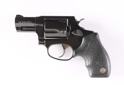 (M) TAURUS MODEL 85 SNUB NOSE DOUBLE ACTION REVOLVER.