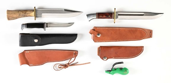 LOT OF 6: FIXED BLADE KNIVES AND ACCESSORIES.