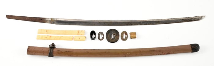 GENDAITO WITH SAYA, NO TSUKA.