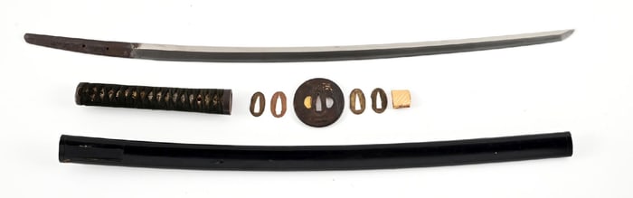 TACHI IN KOSHIRAE WITH WARI-KOGAI.