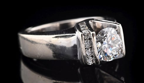 14K WHITE GOLD ROUND BRILLIANT CUT DIAMOND RING