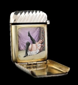 RARE EROTICA HIDDEN ENAMEL NUDE MATCH SAFE