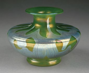 RUSSIAN GREEN LOETZ VASE