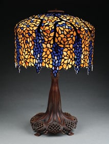 20TH CENTURY WISTERIA LEADED GLASS TABLE LAMP
