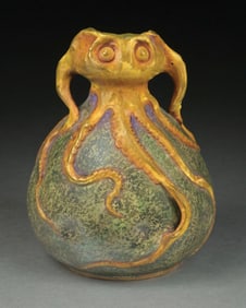 AMPHORA RARE OCTOPUS VASE