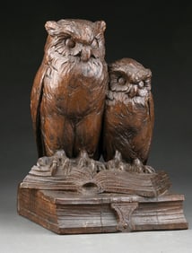 BLACK FOREST OWLS ON BOOKS FIGURE