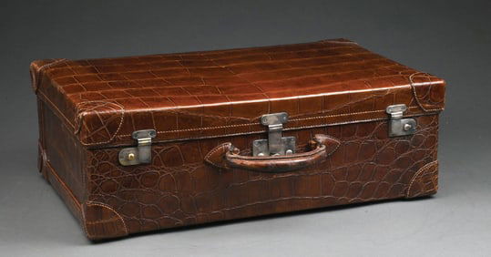 VINTAGE ALLIGATOR VANITY CASE WITH DUST COVER
