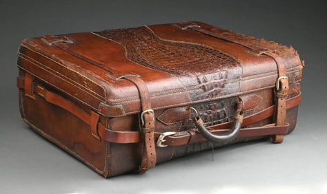 VINTAGE HORNBACK ALLIGATOR SUITCASE