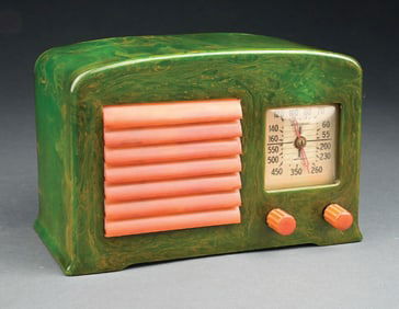 FADA MODEL 53X CATALINA RADIO IN EMERALD GREEN