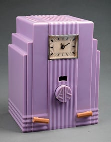AIR KING MODEL 52 PLASKON RADIIO IN LAVENDER