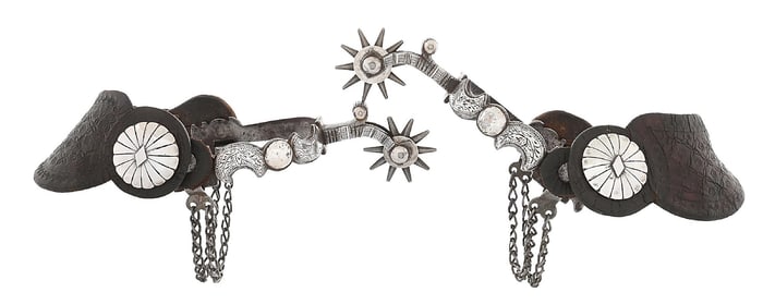 UNMARKED CRESCENT PATTERN SPURS