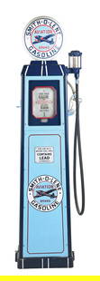 WAYNE MODEL 40A GAS PUMP RETORED IN SMITH-O-LENE GASOLINE: C. 1930's. CONDITION: Pump shows an excellent restoration done in Smitholene Gasoline, showing hand-painted Smitholoene graphics on the panels as well as a Smitholene one piece etched globe. Pump show