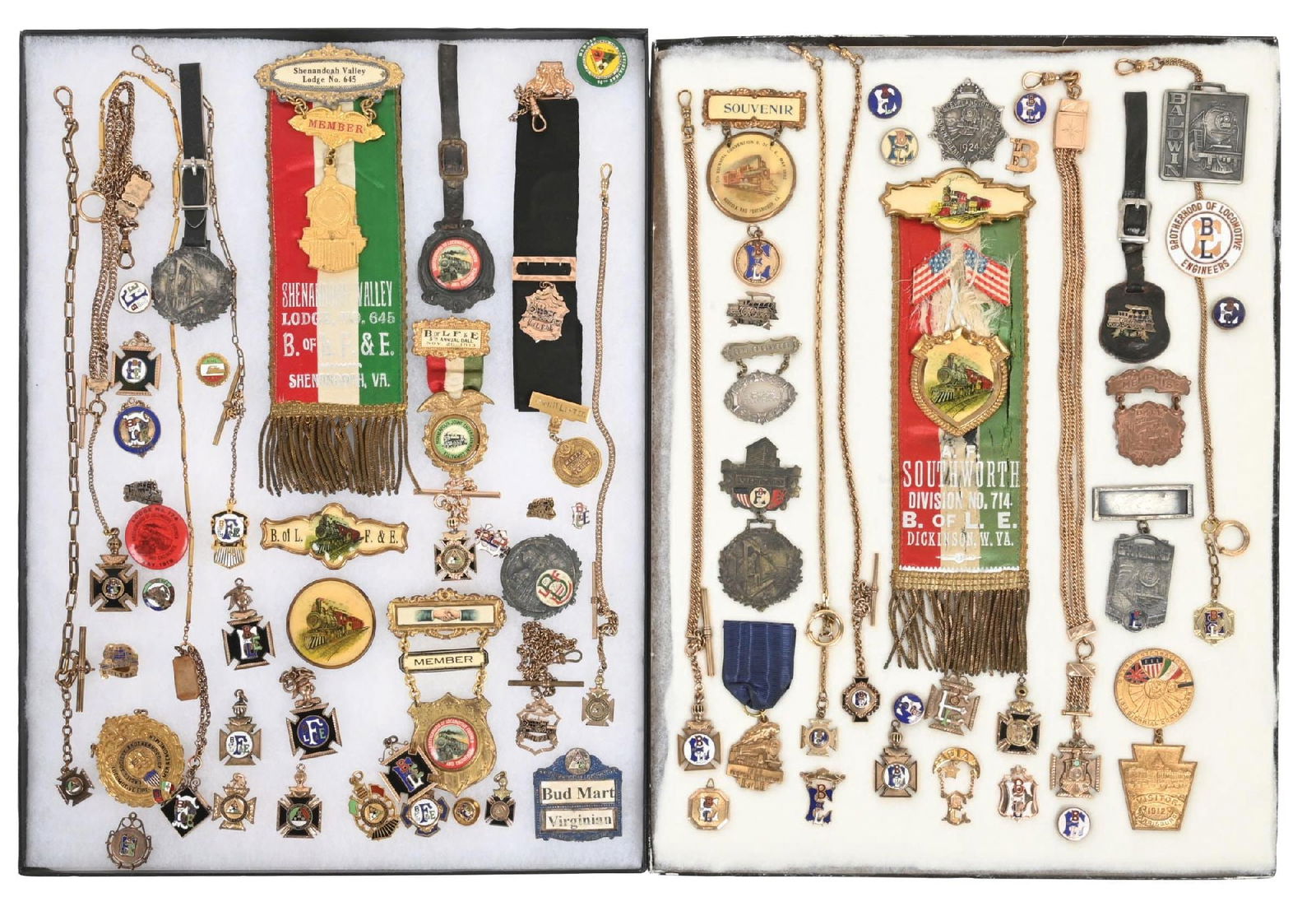 LOT OF 2 COLLECTIONS OF RAILROAD SMALL ITEMS (1 of 3)