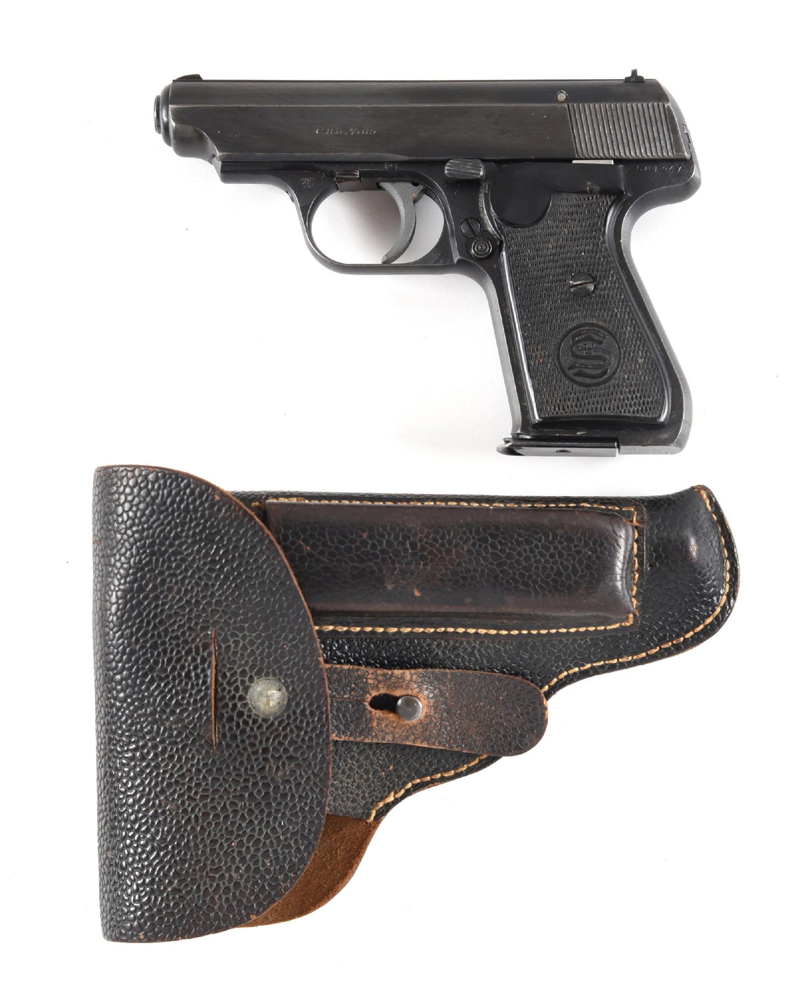 (C) WARTIME POLICE J.P. SAUER & SOHN MODEL 38H SEMI-AUTOMATIC PISTOL.: This police marked pistol has the later wartime matte blue finish, checkered black composite grips with SS monogram on left panel, caliber legend on left side of slide, and matte rib. Comes with one u
